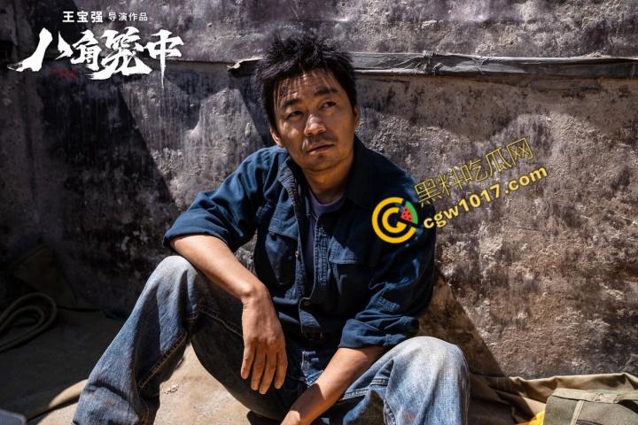 王宝强在《八角笼中》中展现震撼绝技，拳风呼啸血肉横飞，震惊观众心！层层逆境，少年激战求生，勇者无敌，拼搏出未来！  第8张