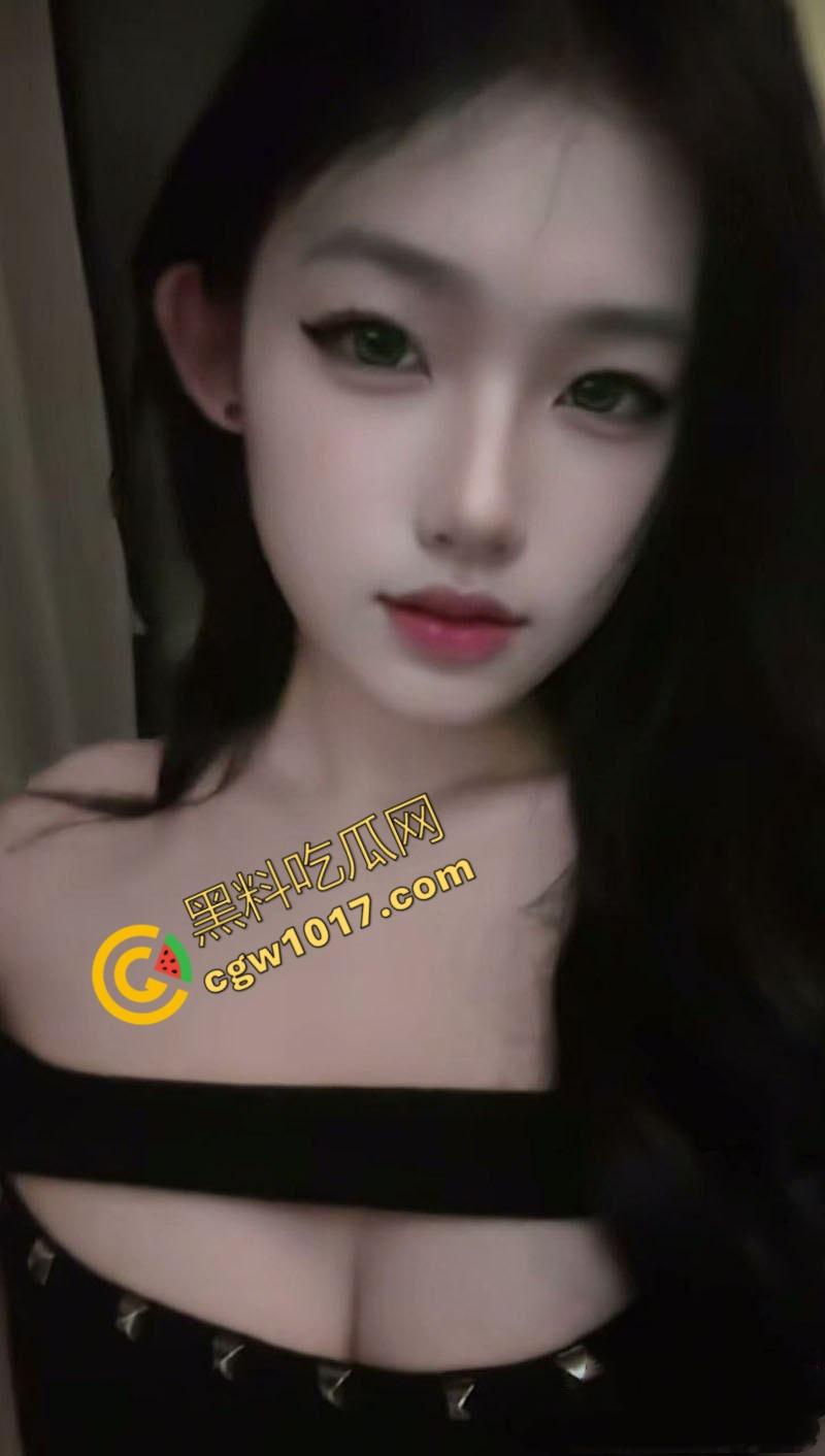 广东珠海传奇御姐,黑丝诱惑致胜!肉棒深喉激情四射,翘臀紧穴被猛操至高潮,金主激情射爆黑丝! 第2张 广东珠海传奇御姐,黑丝诱惑致胜!肉棒深喉激情四射,翘臀紧穴被猛操至高潮,金主激情射爆黑丝! 第2张