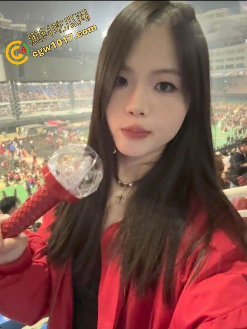 猛捅金融艳女!银行职员升职秘籍:深喉巨棒,翘臀翻滚,领导狂插爆鸡,人前淑女人后荡妇,极致淫乱视频曝光! 第3张 猛捅金融艳女!银行职员升职秘籍:深喉巨棒,翘臀翻滚,领导狂插爆鸡,人前淑女人后荡妇,极致淫乱视频曝光! 第3张