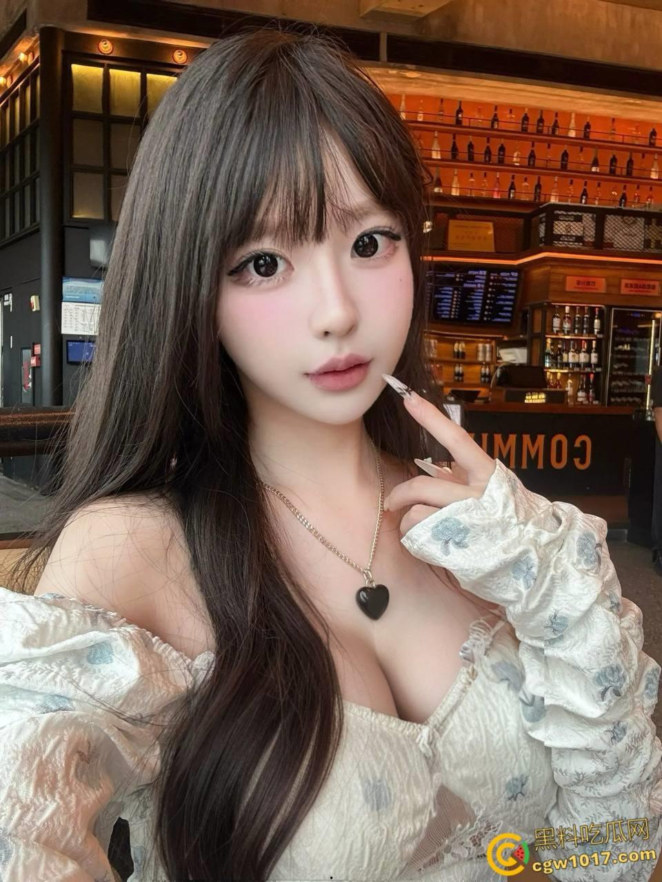 看到姐姐的白丝玉足,饭都不吃了让姐姐帮我口交,把老姐按在桌子上爆操,回到酒店接着口爆颜射! 第3张 看到姐姐的白丝玉足,饭都不吃了让姐姐帮我口交,把老姐按在桌子上爆操,回到酒店接着口爆颜射! 第3张