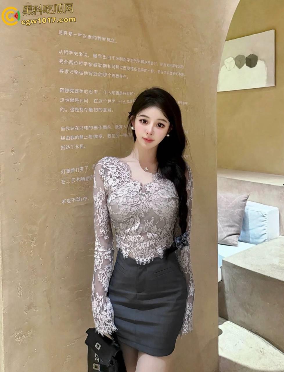 下午硬的受不了,把牛仔裤巨乳姐姐约出来,前凸后翘超长深沟,巨乳饱满主动骑乘,蜜穴在镜头前被肆意抽插! 第1张 下午硬的受不了,把牛仔裤巨乳姐姐约出来,前凸后翘超长深沟,巨乳饱满主动骑乘,蜜穴在镜头前被肆意抽插! 第1张