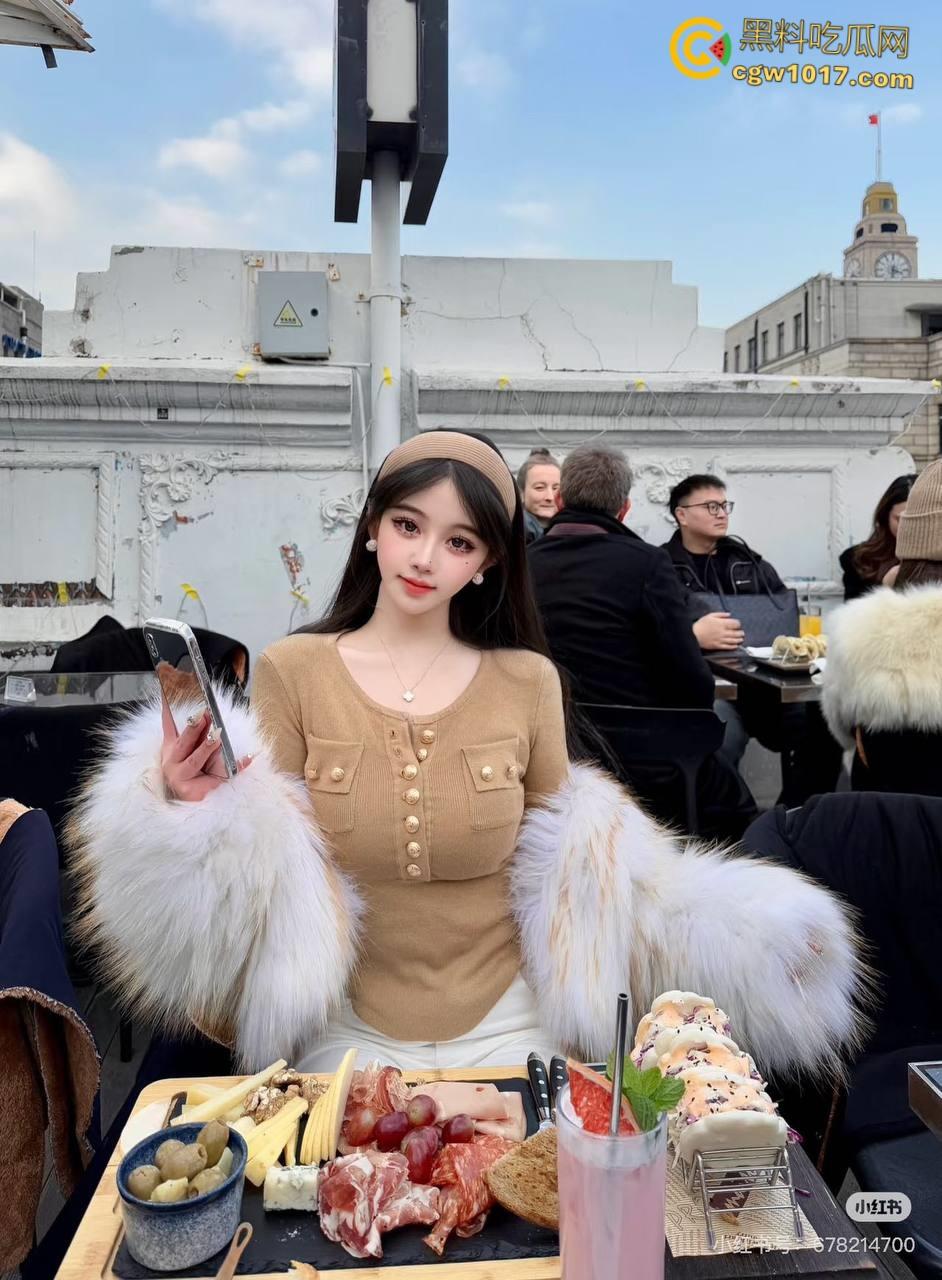 下午硬的受不了,把牛仔裤巨乳姐姐约出来,前凸后翘超长深沟,巨乳饱满主动骑乘,蜜穴在镜头前被肆意抽插! 第3张 下午硬的受不了,把牛仔裤巨乳姐姐约出来,前凸后翘超长深沟,巨乳饱满主动骑乘,蜜穴在镜头前被肆意抽插! 第3张