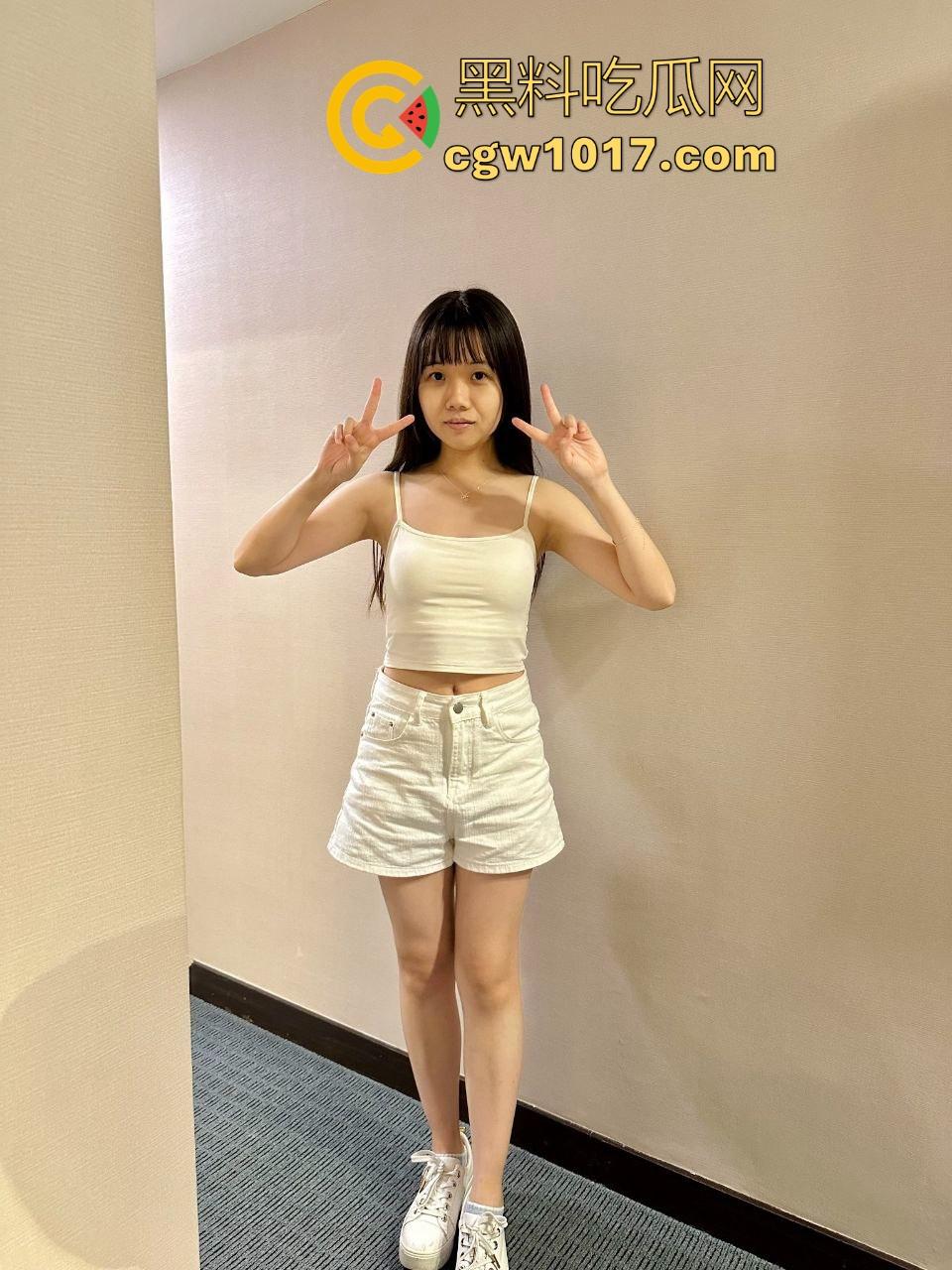 探探网聊3个月拿下极品小学妹，清纯可爱反差母狗，性爱口交技术一流，年纪轻轻花样挺多！  第3张