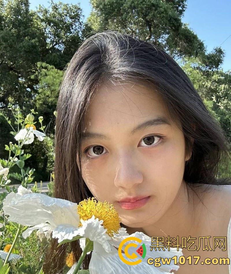 北京邮电大学学生会副会长【杨如梦】铁面无私的学生代表，私下竟是做爱小淫娃，性欲旺盛急需大屌填满空洞的内心！  第1张