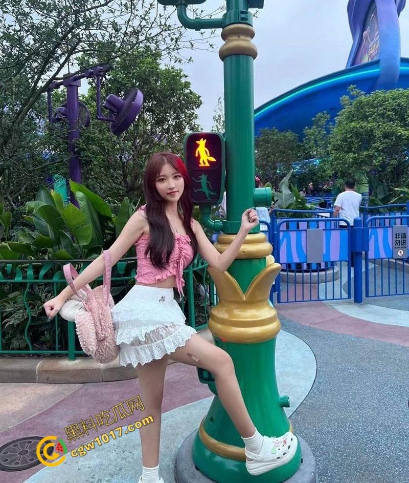 上海二次元火辣少女被金主狠操视频流出！丰胸翘臀，淫声不断，精液糊满娇颜，媚态横生，极致淫荡！  第2张