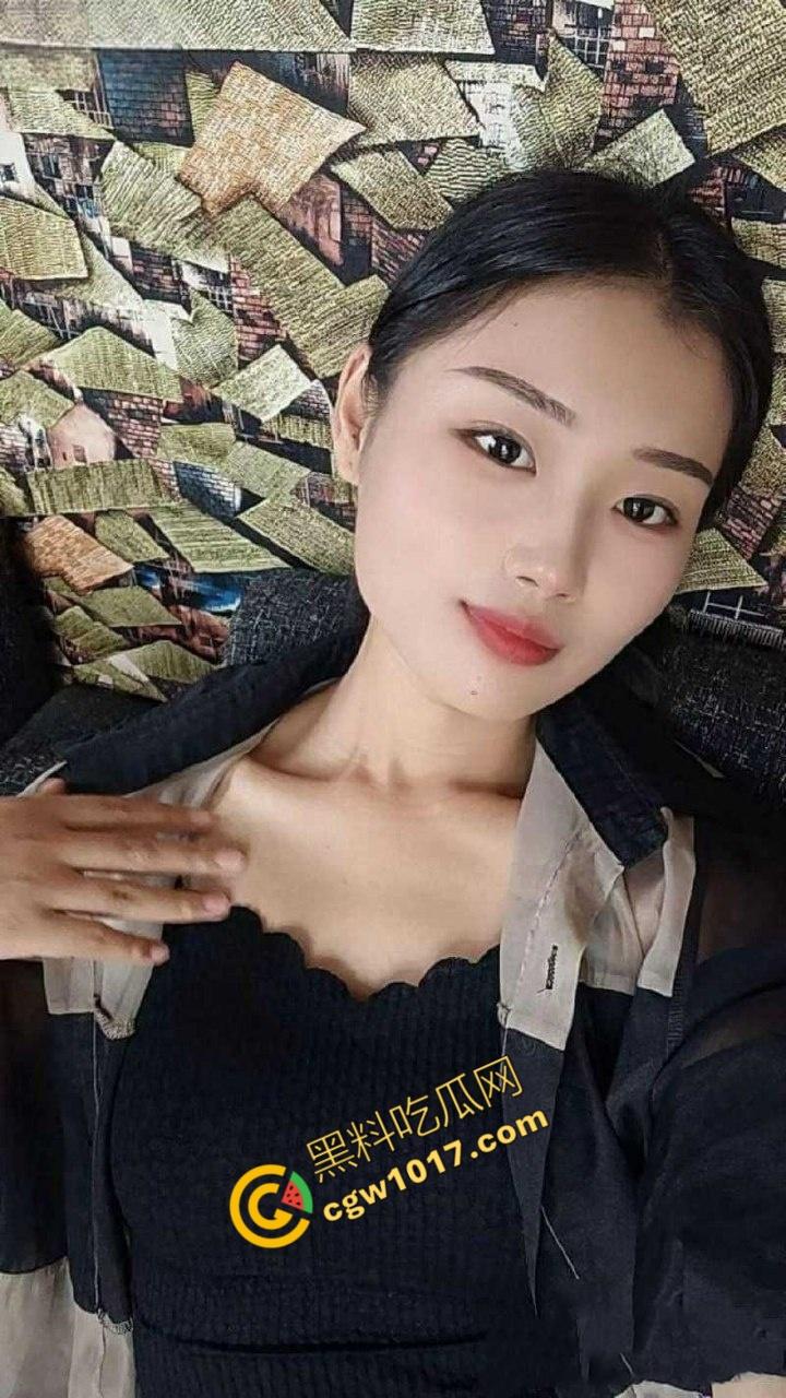 疯狂新婚夜:90后黑丝娇妻被伴郎疯狂爆操,绿帽老公兴奋拍摄,淫态视频网络大爆! 第1张 疯狂新婚夜:90后黑丝娇妻被伴郎疯狂爆操,绿帽老公兴奋拍摄,淫态视频网络大爆! 第1张