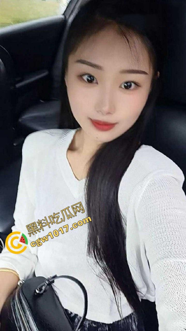 疯狂新婚夜:90后黑丝娇妻被伴郎疯狂爆操,绿帽老公兴奋拍摄,淫态视频网络大爆! 第3张 疯狂新婚夜:90后黑丝娇妻被伴郎疯狂爆操,绿帽老公兴奋拍摄,淫态视频网络大爆! 第3张