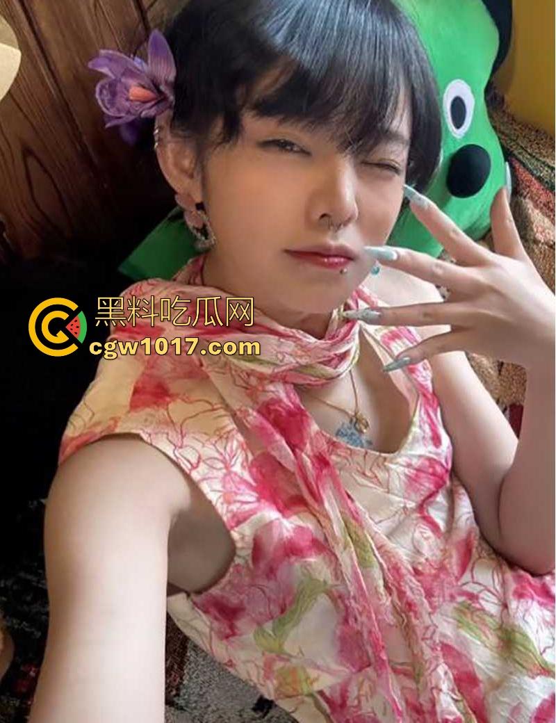 吃过的人都说好吃！抖音极品美女【天下第一小金金】晒淫照约大屌炮友解决生理需求，多毛骚穴被炮友狂干，嗦鸡巴老狠了！  第6张