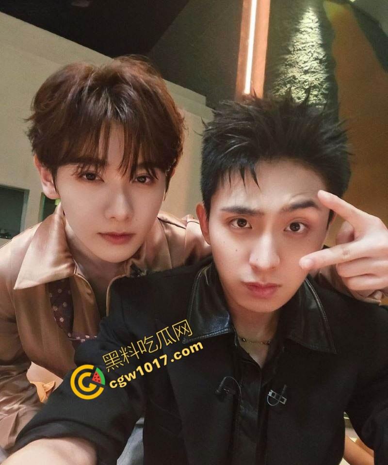 顶流男歌手【焦迈奇】密室调教视频震惊娱乐圈,腹肌男神被资本大佬如狗般玩弄,表情从抗拒到享受,炸裂网络! 第5张 顶流男歌手【焦迈奇】密室调教视频震惊娱乐圈,腹肌男神被资本大佬如狗般玩弄,表情从抗拒到享受,炸裂网络! 第5张