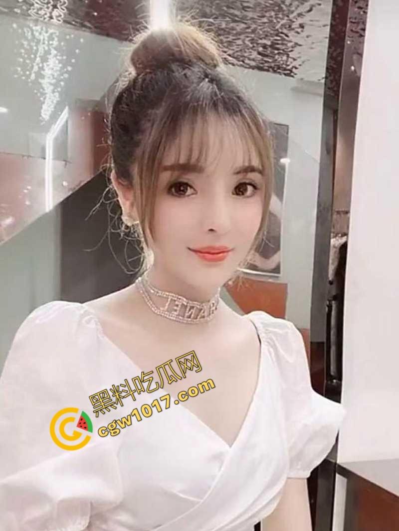 福州极品人妻【叶青霞】援交金主视频曝光:裸舞舔肛深喉,连续喷水,绿帽老公在家带娃,她却在床上浪性十足! 第3张 福州极品人妻【叶青霞】援交金主视频曝光:裸舞舔肛深喉,连续喷水,绿帽老公在家带娃,她却在床上浪性十足! 第3张