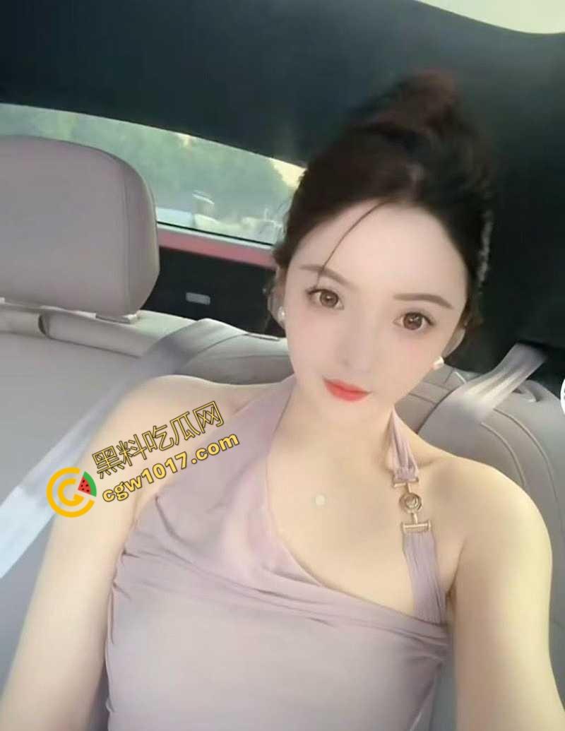 福州极品人妻【叶青霞】援交金主视频曝光:裸舞舔肛深喉,连续喷水,绿帽老公在家带娃,她却在床上浪性十足! 第4张 福州极品人妻【叶青霞】援交金主视频曝光:裸舞舔肛深喉,连续喷水,绿帽老公在家带娃,她却在床上浪性十足! 第4张