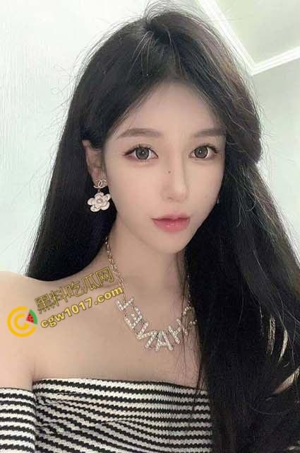 海角大神与完美嫂子试衣间荒淫!36D雪乳翘臀加持,弟弟把持不住硬顶嫩穴,直捣黄龙疯狂喷精! 第1张 海角大神与完美嫂子试衣间荒淫!36D雪乳翘臀加持,弟弟把持不住硬顶嫩穴,直捣黄龙疯狂喷精! 第1张