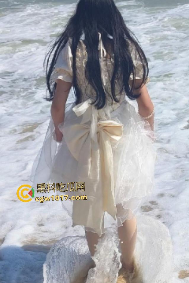 高考落榜萝莉小表妹，被姨妈托付给哥哥照应，玩游戏上手后入，穿洛丽塔被哥内射进去，还说：生下来我养！  第1张