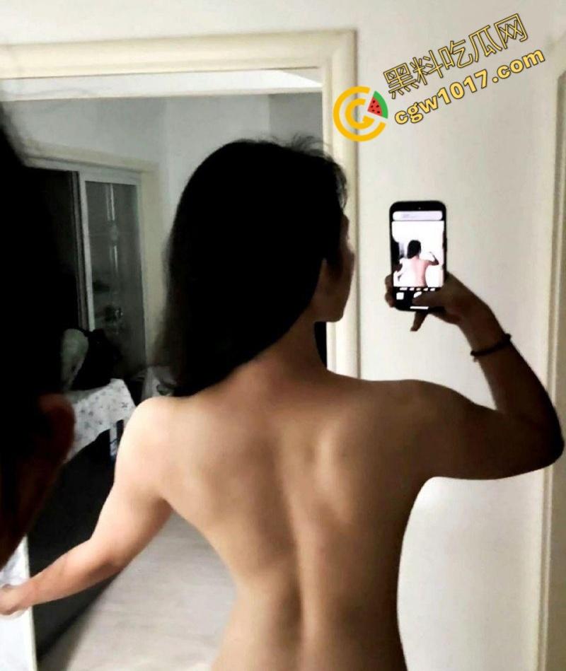 浙江台州护士【邓艺涵】性爱私拍流出,白衣天使秒变淫娃荡妇,男友各种凌辱调教,让人大开眼界! 第2张 浙江台州护士【邓艺涵】性爱私拍流出,白衣天使秒变淫娃荡妇,男友各种凌辱调教,让人大开眼界! 第2张