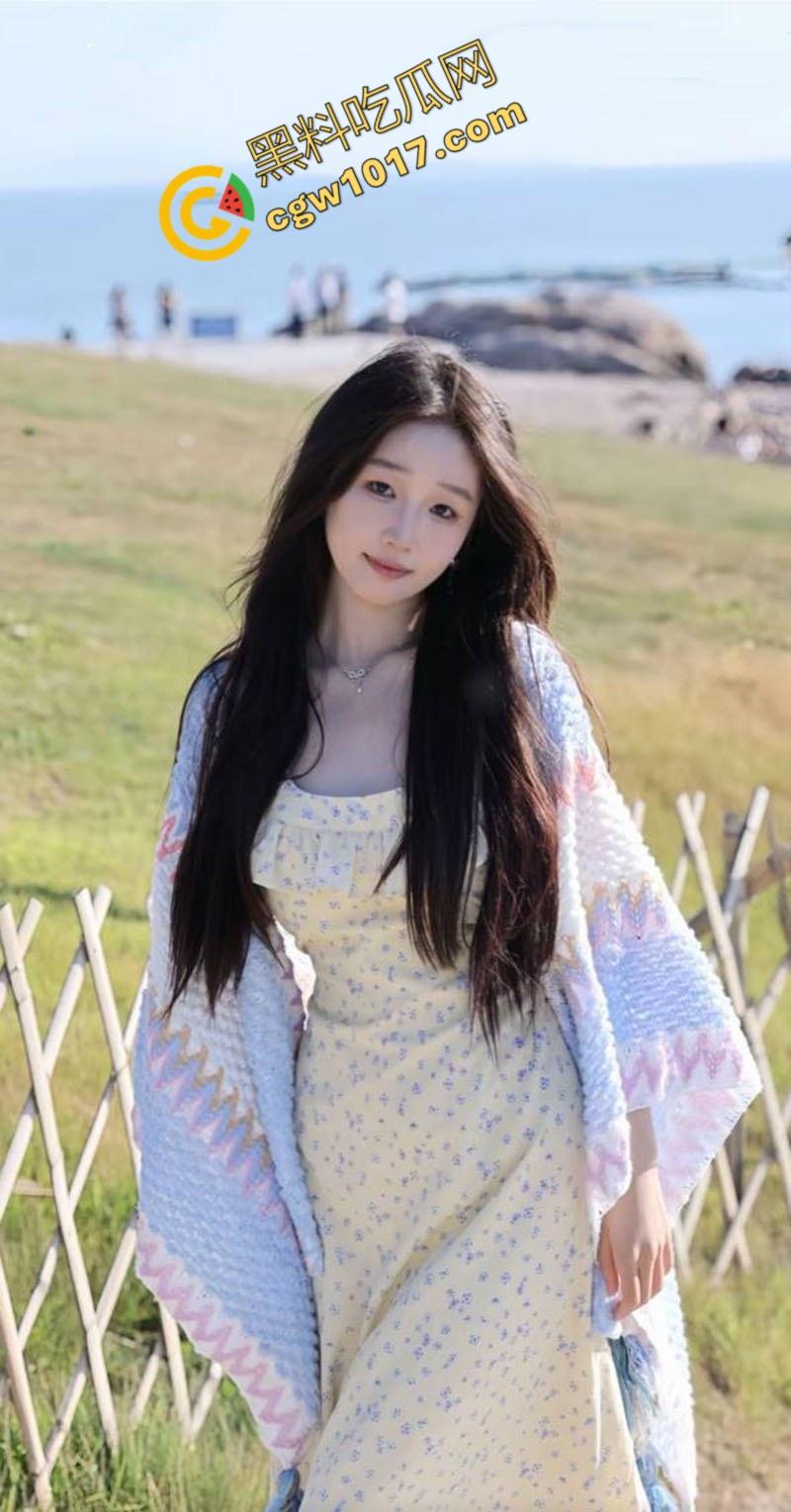 广东校花【羽欣晴】白天纯情学生,夜晚深喉神技,蜜口舔吞吸取精液,喷溅喉咙,诱惑无限,骚劲儿直冲天际 第3张 广东校花【羽欣晴】白天纯情学生,夜晚深喉神技,蜜口舔吞吸取精液,喷溅喉咙,诱惑无限,骚劲儿直冲天际 第3张