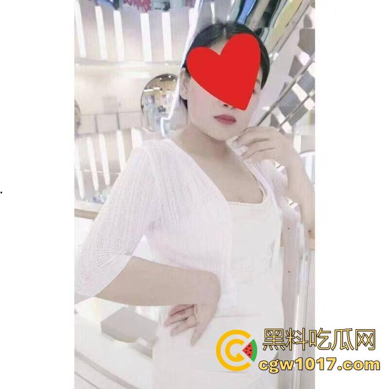 孕妇妈妈卖自己母乳,居然还供不应求？有此等好事怎么我总是最后一个知道的，都是大奶母狗，边干边喷奶！  第12张