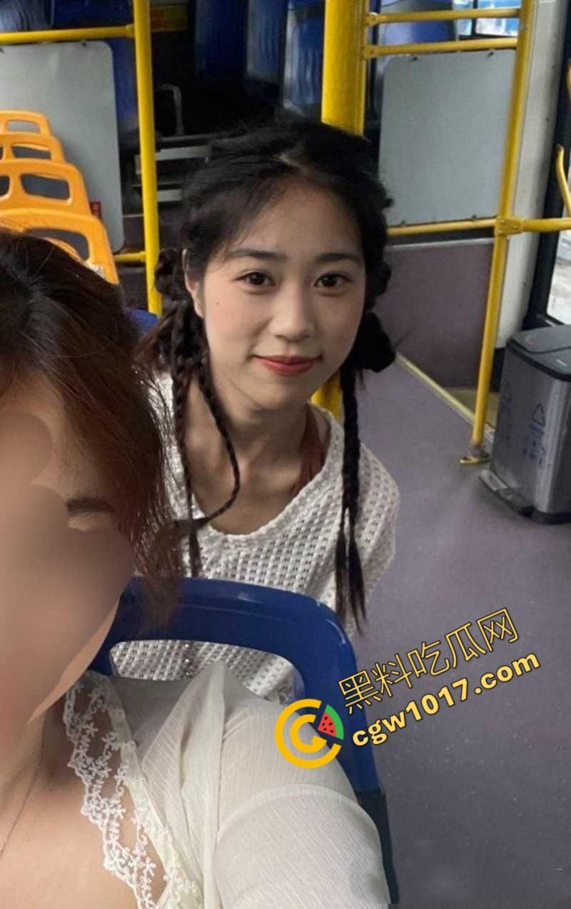 上海极品舞蹈生【杨萧颜】难以抵抗金钱诱惑,堕落为金主性奴,胯下侍奉爆筋肉棒,口技十分了得! 第1张 上海极品舞蹈生【杨萧颜】难以抵抗金钱诱惑,堕落为金主性奴,胯下侍奉爆筋肉棒,口技十分了得! 第1张