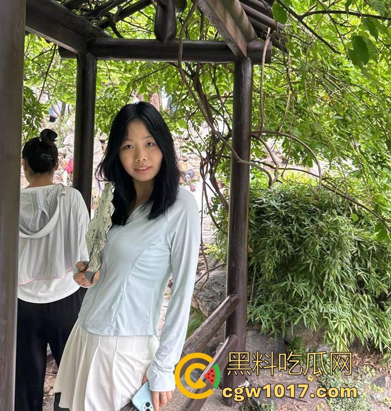 soul约炮长沙师范学院音乐系母狗【李悦】微胖巨乳魔鬼身材，性欲强如洪水猛兽，湿漉漉骚逼吞噬每根巨屌！  第1张