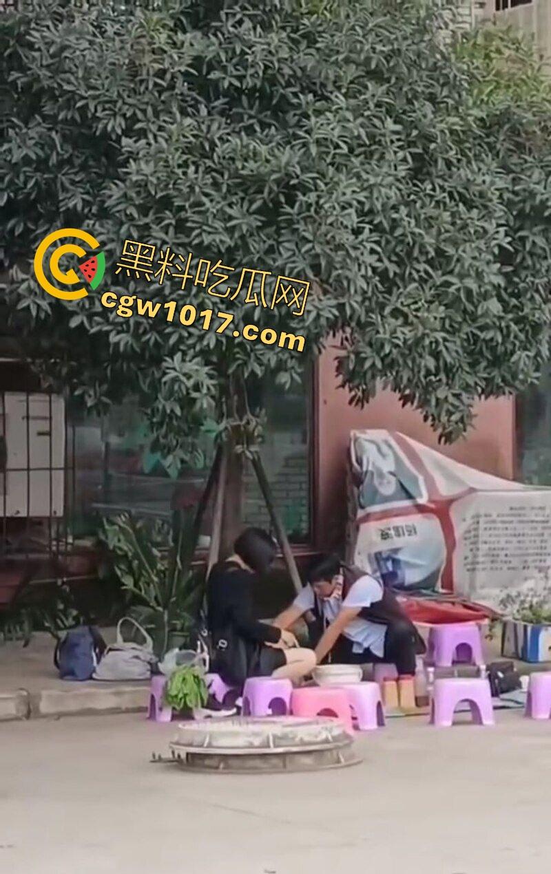 公园摆摊算命，算命大师哄骗极品小仙女，揉胸抠穴就能断知福祸，趁机揩油过足手瘾，我现在学算命来得及吗？  第7张