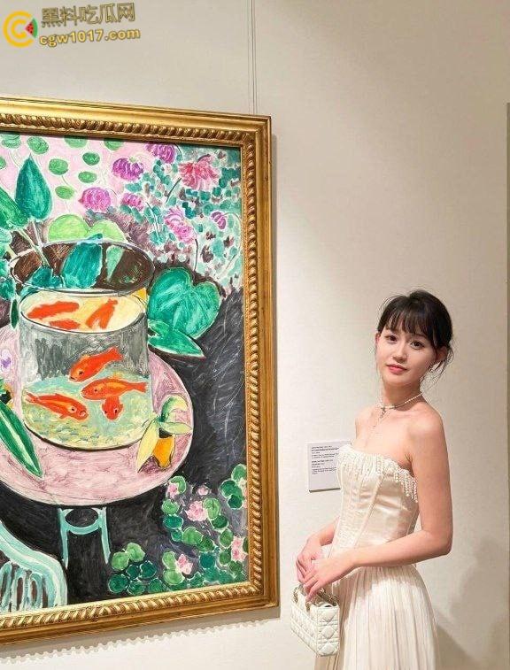 北方工大绝美校花,遭男友背刺大量自拍流出,玩户外露出取外卖,花式性爱舔肛吸屌,穿着护士制服被后入猛草! 第3张 北方工大绝美校花,遭男友背刺大量自拍流出,玩户外露出取外卖,花式性爱舔肛吸屌,穿着护士制服被后入猛草! 第3张