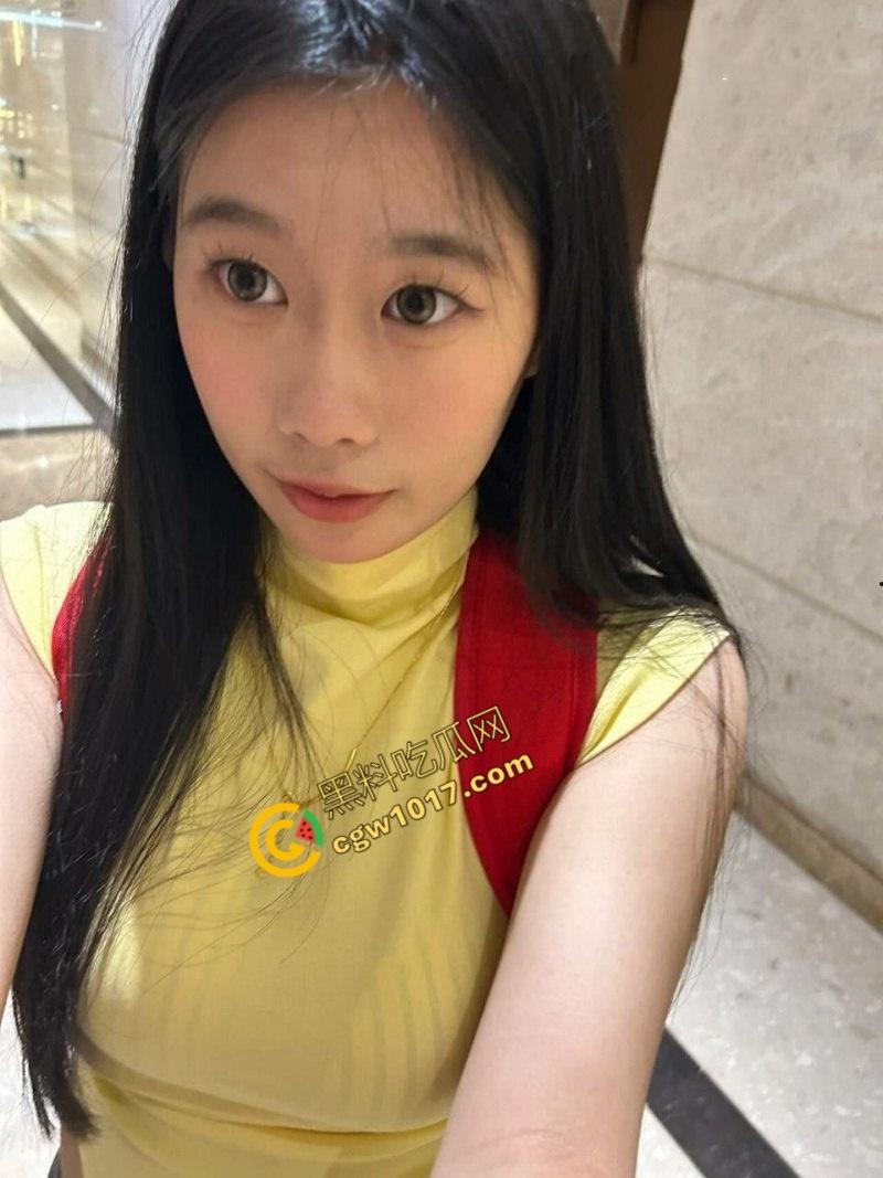 浙江大学甜美校花【刘芷澜】性爱视频曝光！私密镜头下，她技惊四座，挑逗爆破，后入式必看！  第1张