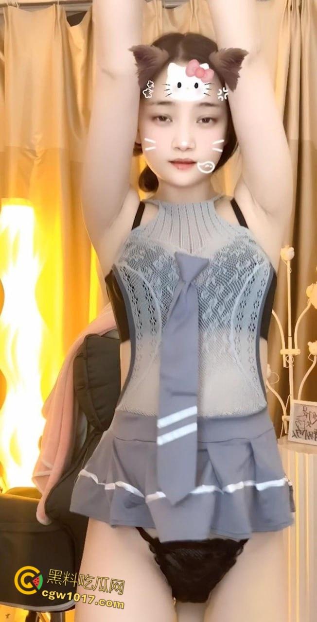 快手反差女网红【小度】，大尺度骚舞福利视频，情趣装勾勒完美曲线，扭腰摆臀性感裸舞，裸露粉嫩三点颤动不止！  第2张