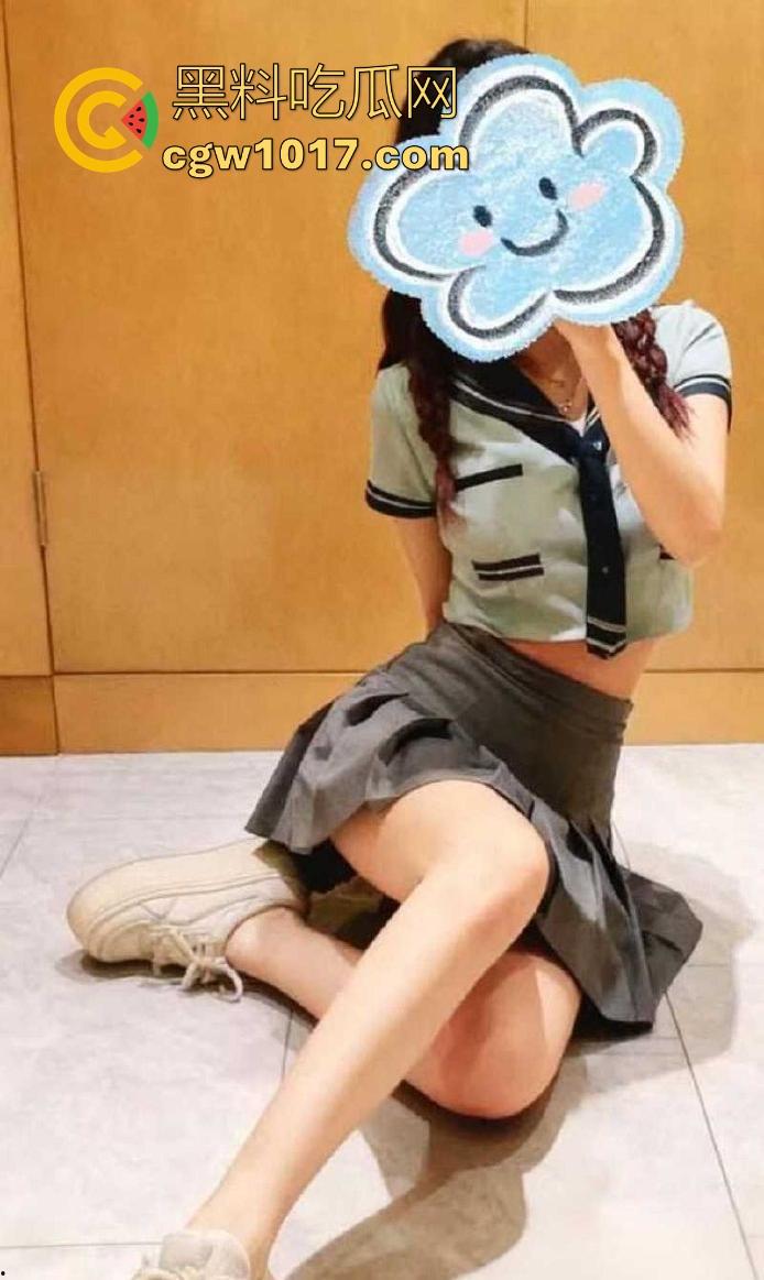 酒店幽会性感巨乳姐姐，房间里一跃化成JK女神，由被动变成主动也是一瞬间，无套内射花式做爱，爽翻了！  第2张