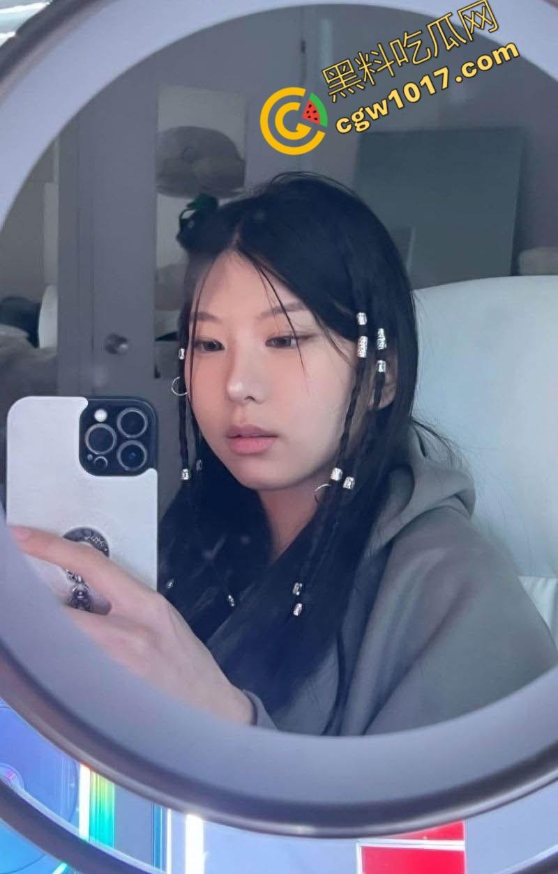 新加坡性感美女留学生被前男友泄露性爱视频爆红网络,极品身材被各种爆操 淫荡本质尽显无遗,火辣画面引发热议 第4张 新加坡性感美女留学生被前男友泄露性爱视频爆红网络,极品身材被各种爆操 淫荡本质尽显无遗,火辣画面引发热议 第4张