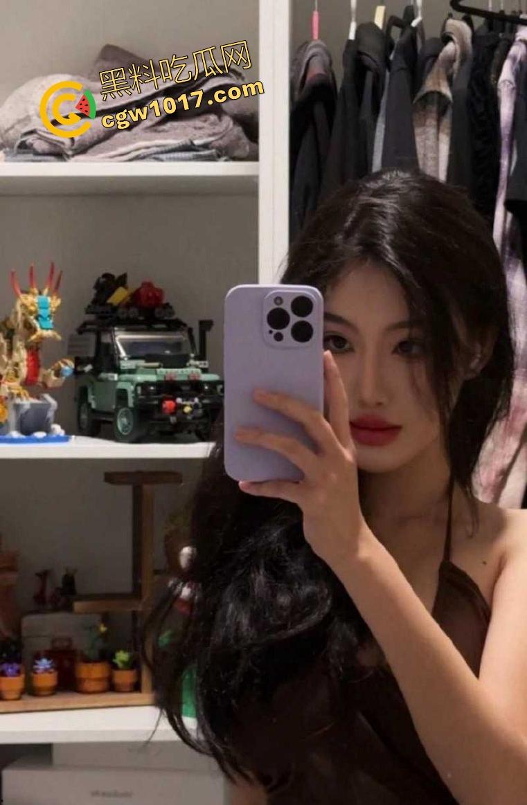 中国美术学院油画系女神【姚婷】极高颜值女神为达到财富自由选择下海卖逼，口活一流肥臀圆润，这身材真的爱了！  第3张