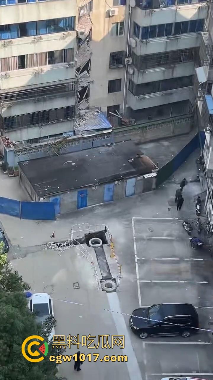 江苏丹阳一小区楼体发生沉降开裂，事故原因正在调查，还好没造成人员伤亡，所有居民已安全撤离！  第9张