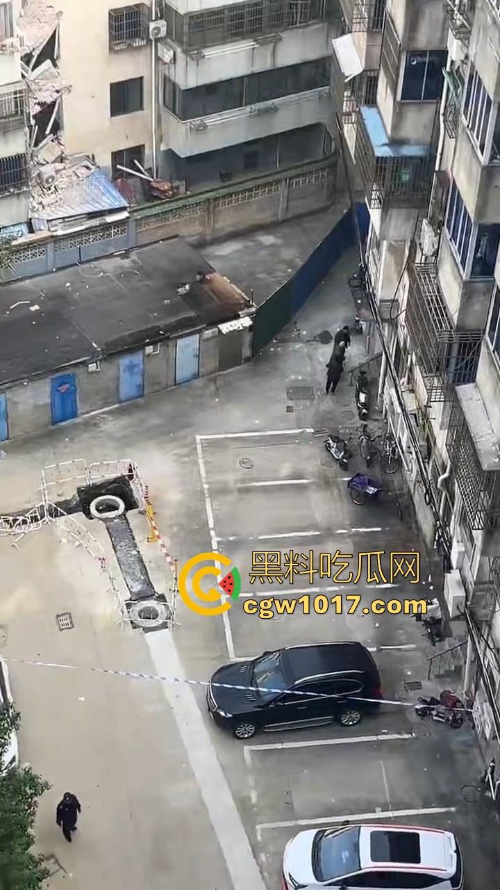 江苏丹阳一小区楼体发生沉降开裂，事故原因正在调查，还好没造成人员伤亡，所有居民已安全撤离！  第10张