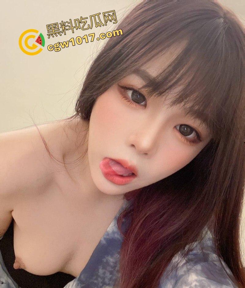 喜欢颜射的骚逼护理学妹【刘峎丽】口交深喉颜射极致榨精，狂骑炮友宛如自动打炮机器，简直骚到骨子里！  第1张