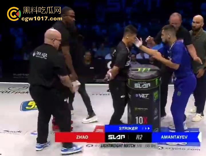 通背拳传人赵鸿刚参加UFC扇耳光大赛被对手KO！曾以为在耳光大赛上无敌的武功，没想到是这种下场，真是花拳秀腿！  第4张