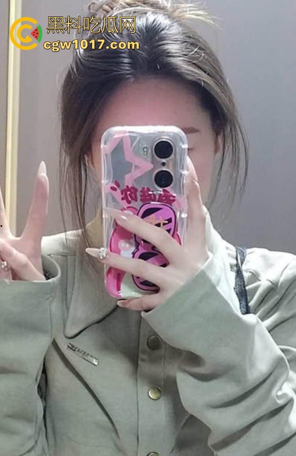 江西师范大学母狗【刘星星】外表清纯学生妹，谁知穿上情趣制服变身骚浪欲女，多姿势爆操白浆四溢，颜射满脸精液！  第1张