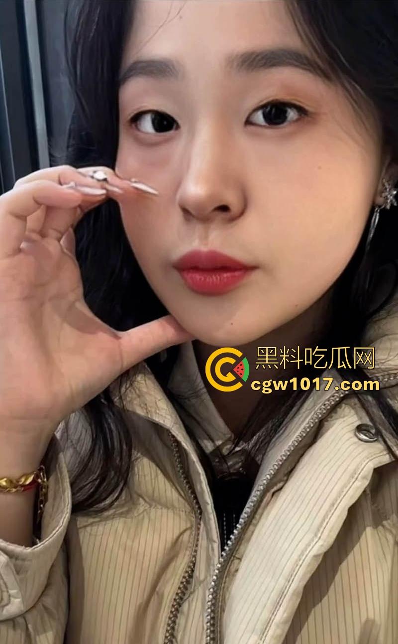 江西师范大学母狗【刘星星】外表清纯学生妹，谁知穿上情趣制服变身骚浪欲女，多姿势爆操白浆四溢，颜射满脸精液！  第3张