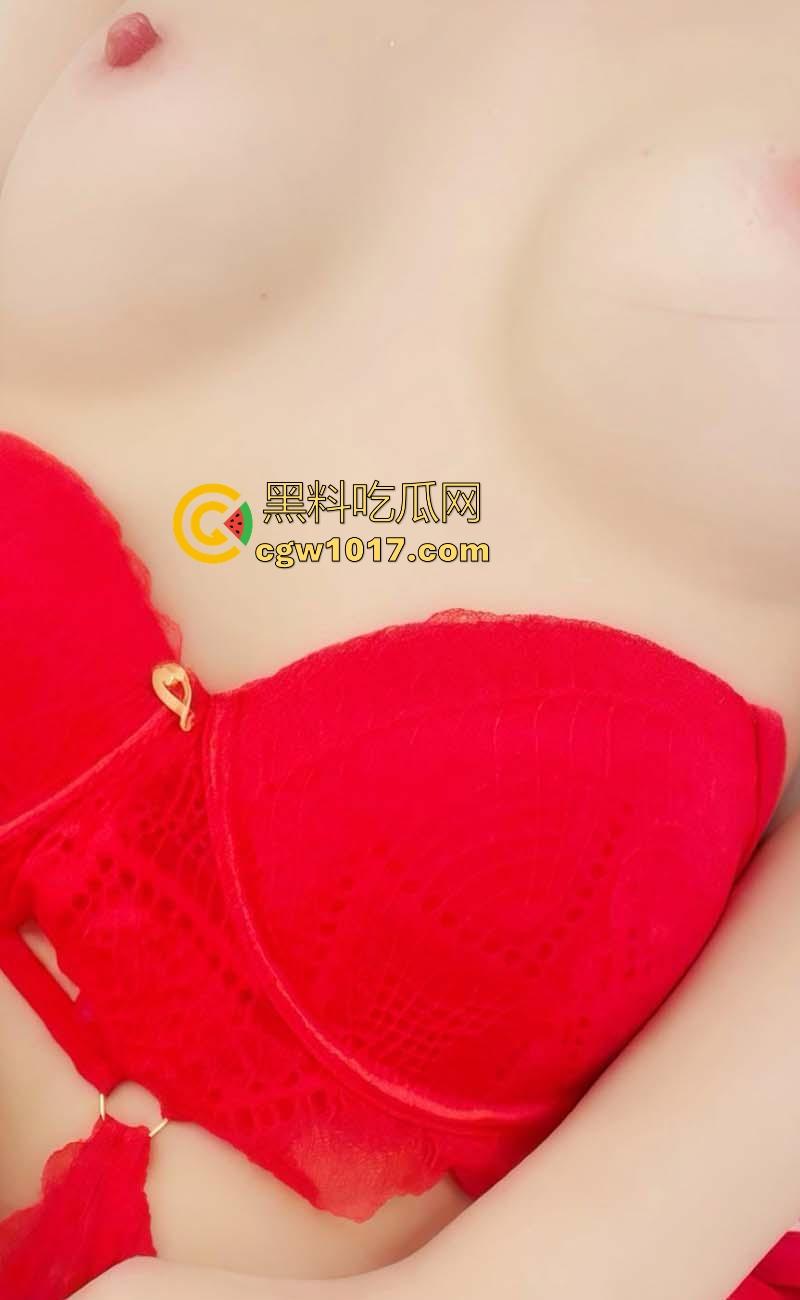 跟性感丰满的迷人嫂子酒店偷情约炮，红色情趣套装身上骑，无套中出，一滴不剩的舔舐干净我的精液！  第7张