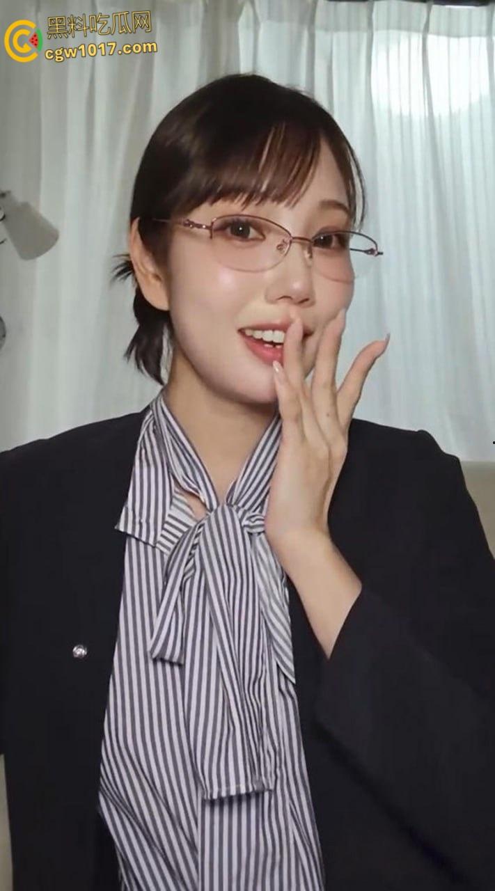 日本极品御姐女优【香月怜】绝美颜值白嫩豪乳，大长腿白嫩诱惑，白虎蜜穴紧致，道具狂桶白虎蜜穴淫水流淌！  第1张