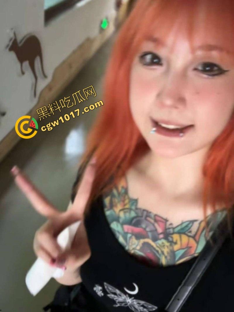 性感新疆纹身美女身体抵债:骚穴淫水横流,极品大奶,粉嫩骚穴被暴插,纹身师疯狂赚取纹身费! 第5张 性感新疆纹身美女身体抵债:骚穴淫水横流,极品大奶,粉嫩骚穴被暴插,纹身师疯狂赚取纹身费! 第5张