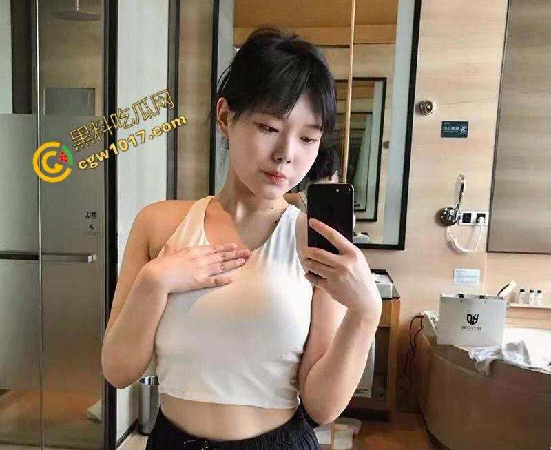 佛山白富美【陈佳涵】约炮视频曝光:体育生疯狂爆操堪比炮机,爆乳乱颤,嫩穴淫水四溢,各种姿势操得天昏地暗! 第2张 佛山白富美【陈佳涵】约炮视频曝光:体育生疯狂爆操堪比炮机,爆乳乱颤,嫩穴淫水四溢,各种姿势操得天昏地暗! 第2张