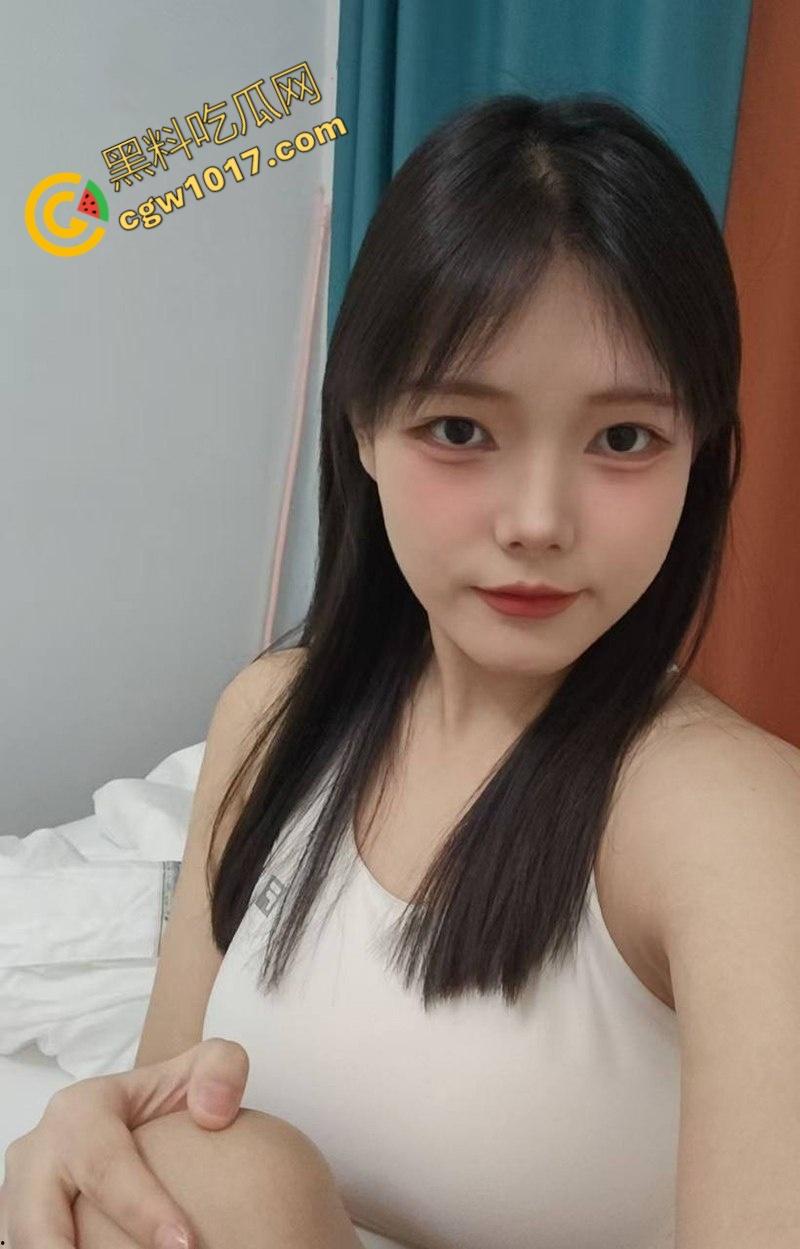 佛山白富美【陈佳涵】约炮视频曝光:体育生疯狂爆操堪比炮机,爆乳乱颤,嫩穴淫水四溢,各种姿势操得天昏地暗! 第3张 佛山白富美【陈佳涵】约炮视频曝光:体育生疯狂爆操堪比炮机,爆乳乱颤,嫩穴淫水四溢,各种姿势操得天昏地暗! 第3张