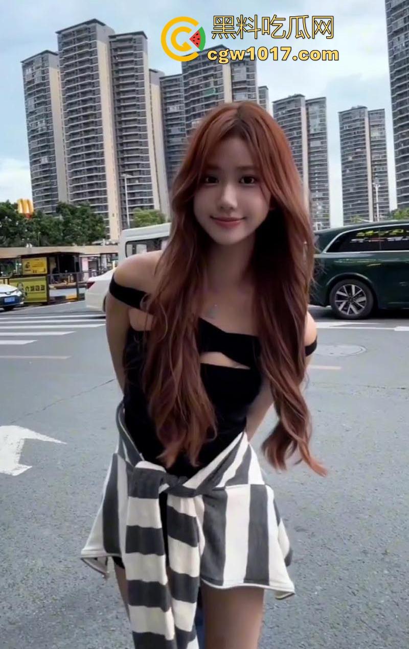 性感反差女神【良人】女仆装自慰视频流出，清纯萝莉白虎嫩穴道具狂插，高潮喷水淫荡至极！  第3张