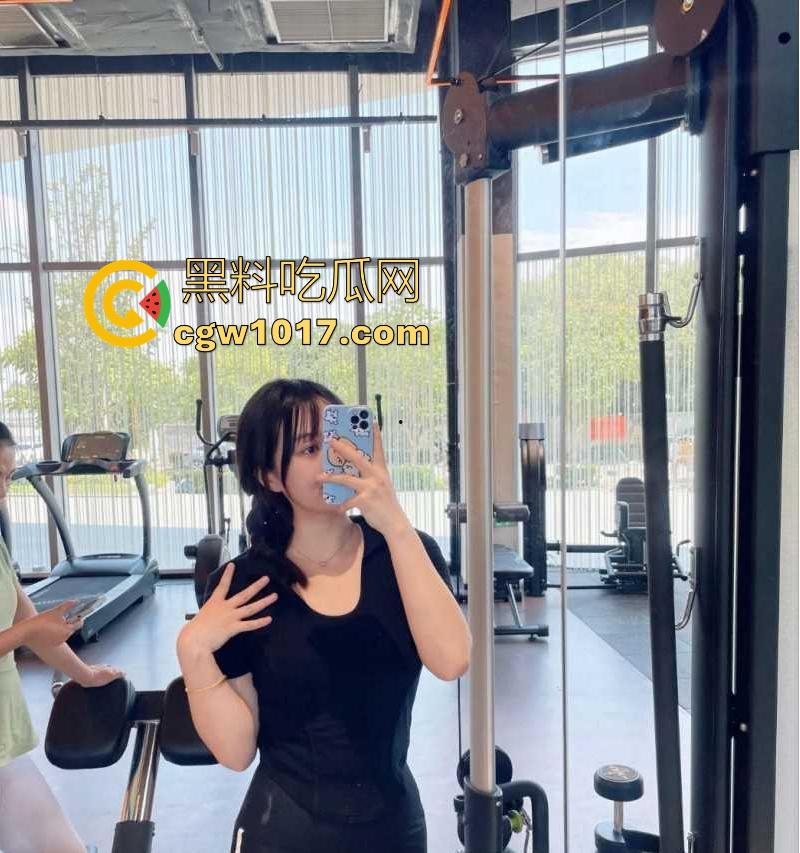 探探约炮高颜值小美，极品魔鬼身材尤物，浓精灌满一线天嫩穴，犹如泄欲玩物般被肆意蹂躏！  第3张