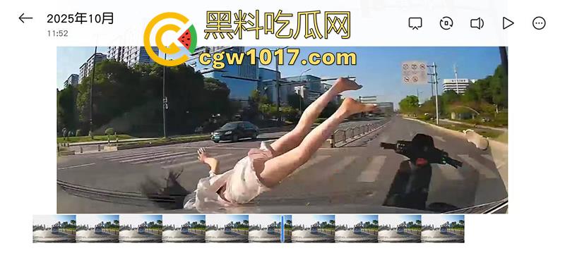 看个车祸竟然起反应了！极品长腿美女被撞飞，性感美腿展露无遗，美腿修长白嫩，这姿势也太优雅了！  第1张