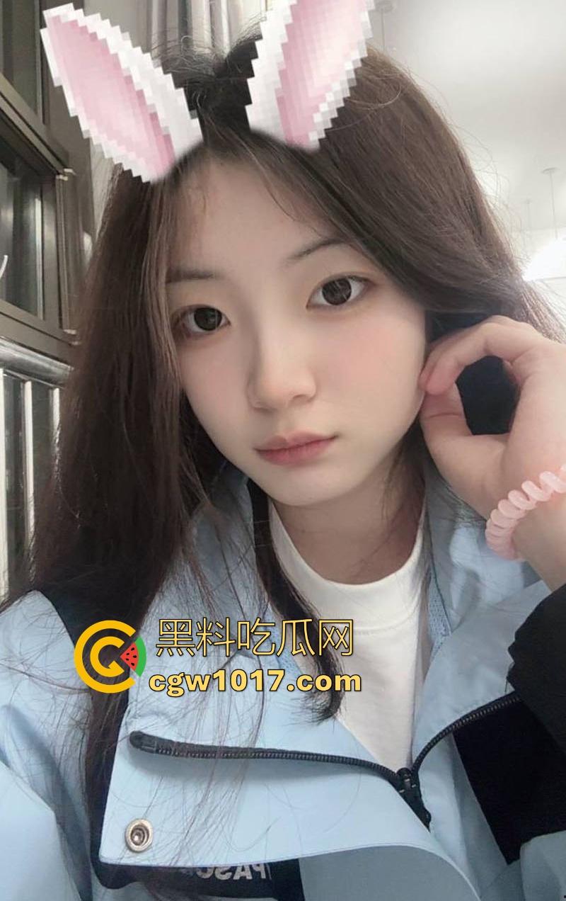 常州技术职业学院反差小母狗【张晴晴】红色情趣内衣撩人，深喉口交骑乘后入，任金主肆意玩弄，欲罢不能！  第1张