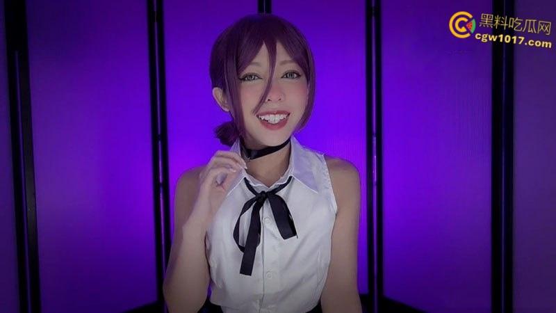 极品福利姬【绯红小猫】，黑丝白虎淫艳夺目，翘着二郎腿骑乘自慰，蹲坐齐根插入白虎嫩穴，紧致小穴淫水四溢！  第1张