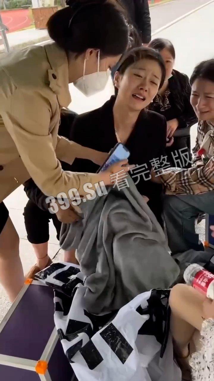 5.23 武汉汉阳弘桥小学  七岁孩子在校内遭老师开车碾压 后脑都压没了 校方拒绝提供监控 集体失声 家长集体讨说法 第2张