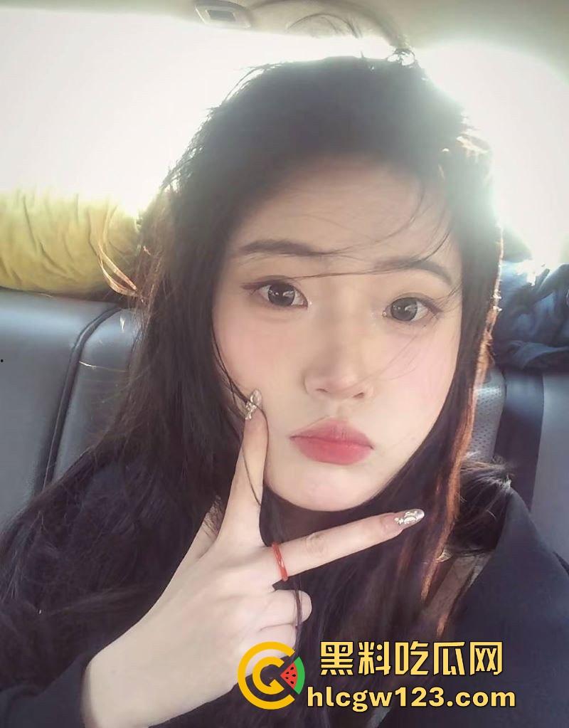 陕西艺术学院【林灰灰】清纯眼镜妹性爱视频泄露 与男友在酒店走廊释放欲望 翘臀被猛烈进攻 刺激感飙升！  第1张