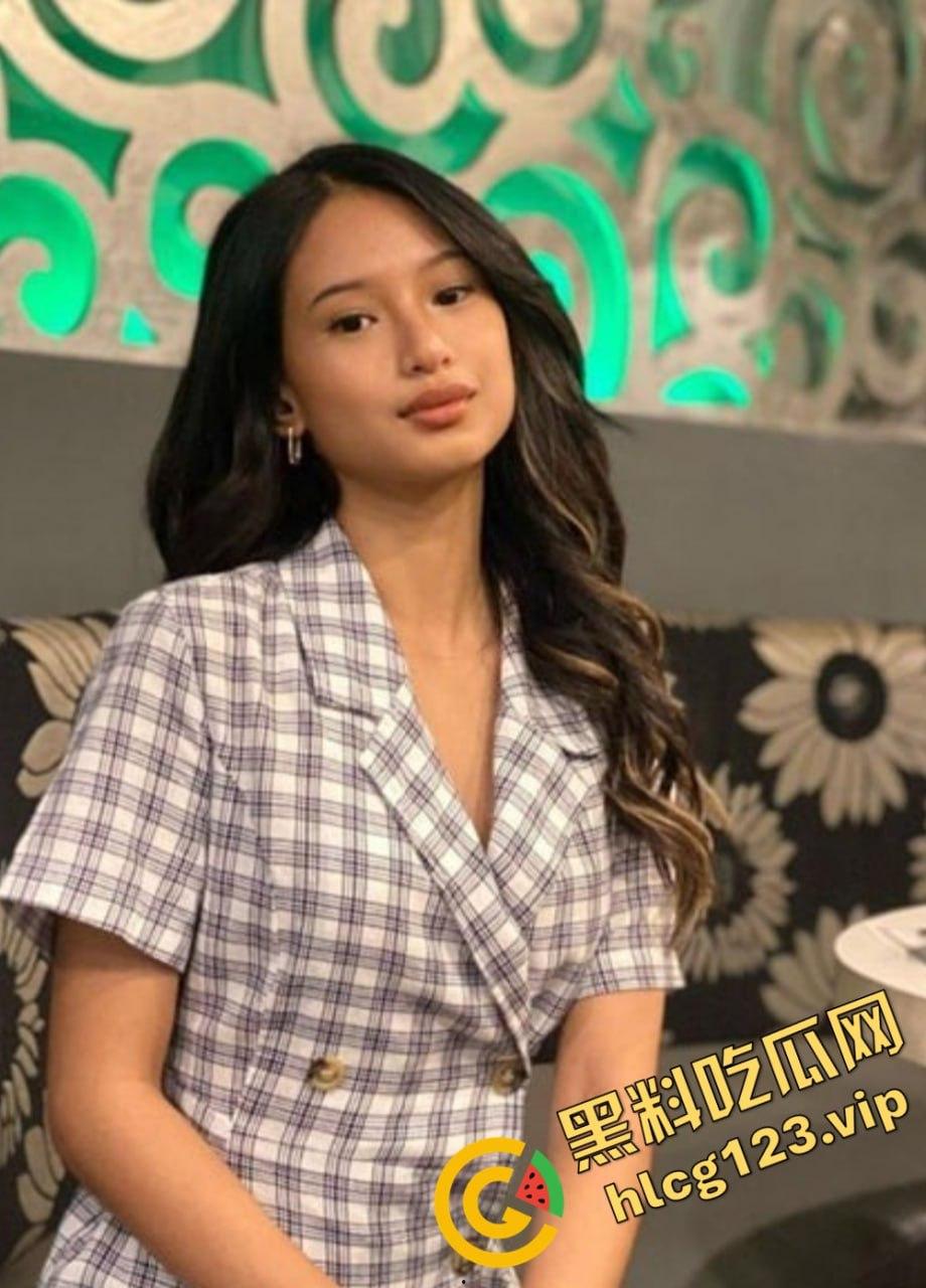 菲律宾网红美女『Ccococo』私密自拍外流！与男友激情全程曝光，精致五官配骚气姿态引发网友热议！  第1张