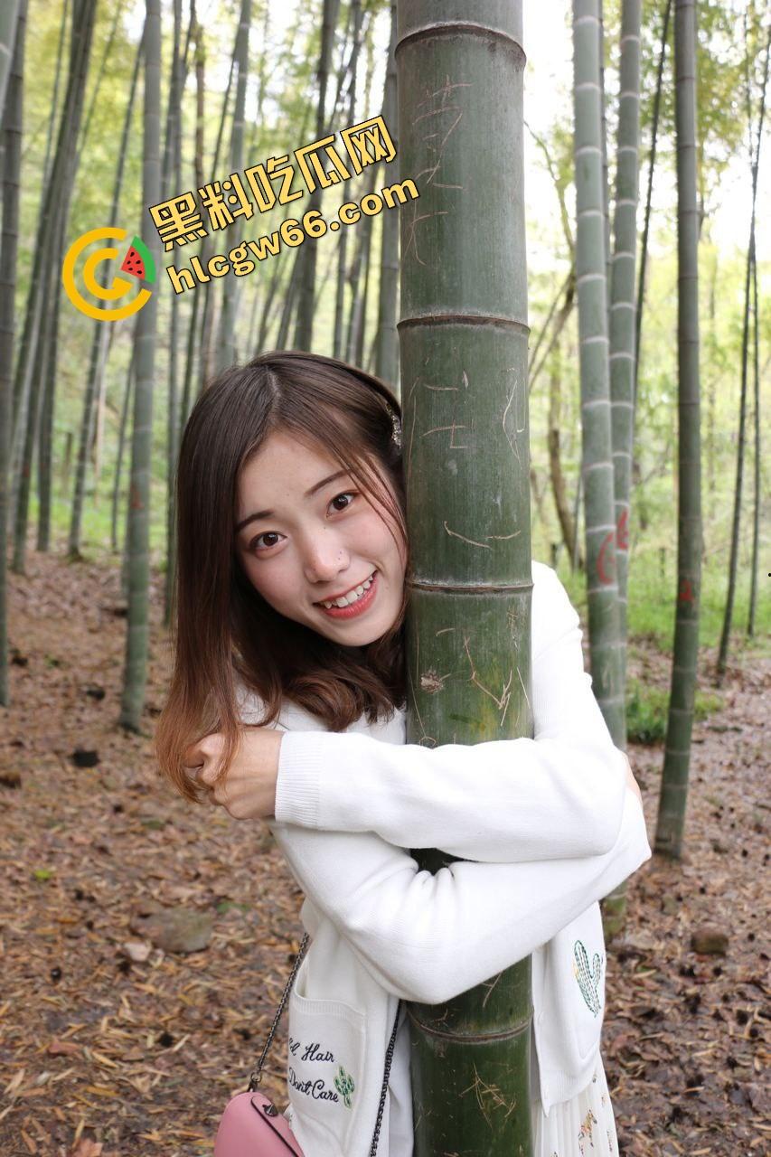 哥是废物，嫂子是我的肉窟窿！每天掰着小穴等我插，白天带婚戒，晚上跪着吃我屌！  第4张