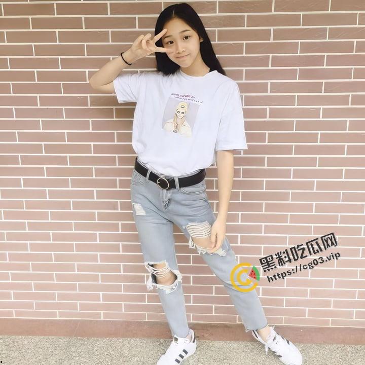 漂亮校花妹子被忽悠参加综艺选秀 一步步引导着把衣服给脱光了  年轻的肉体就是嫩啊！ 第5张